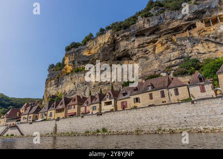 La Roc Gageac ; France : 20 août ; 2024 : village fluvial médiéval de la Roc Gageac en Dordogne Banque D'Images