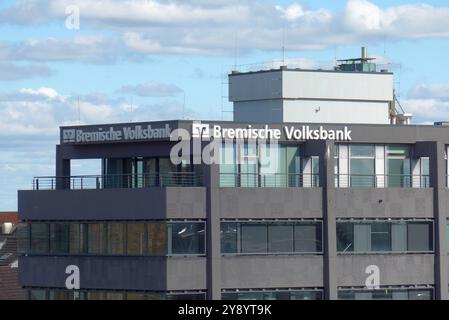 Blick vom Bremer Parkhaus Balgebrückstraße auf die Zentrale der Bremer Volksbank Bremische Volksbank Weser-Wümme EG an der Domsheide. *** Vue depuis le parking Balgebrückstraße à Brême jusqu'au siège de Bremische Volksbank Weser Wümme, par exemple sur Domsheide Banque D'Images