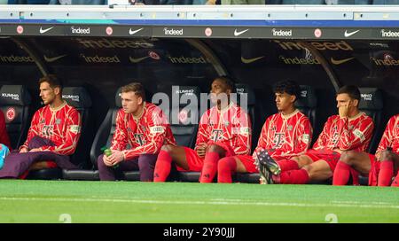 Francfort, Allemagne. 06 octobre 2024. Leon GORETZKA, FCB 8 Eric Dier, FCB 15 Daniel Peretz, le gardien du FCB 24 Mathys tel, FCB 39 Adam Aznou, FCB 48 Joao Palhinha, FCB 16 dans le match EINTRACHT FRANKFURT - FC BAYERN MUENCHEN 3-3 le 6 octobre 2024 à Francfort, Allemagne. Saison 2024/2025, 1.Bundesliga, FCB, Muenchen, journée 6, 6.Spieltag photographe : ddp images/STAR-images - LA RÉGLEMENTATION DFL INTERDIT TOUTE UTILISATION DE PHOTOGRAPHIES comme SÉQUENCES D'IMAGES et/ou QUASI-VIDÉO - crédit : ddp Media GmbH/Alamy Live News Banque D'Images