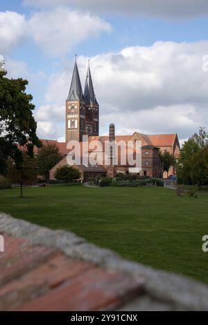 Monastère de Jerichow, considéré comme le plus ancien bâtiment en briques dans le nord de l'Allemagne, situé sur la route romane, collégiale de Sainte-Marie et Saint-Nich Banque D'Images