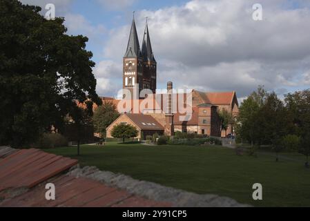 Monastère de Jerichow, considéré comme le plus ancien bâtiment en briques dans le nord de l'Allemagne, situé sur la route romane, collégiale de Sainte-Marie et Saint-Nich Banque D'Images