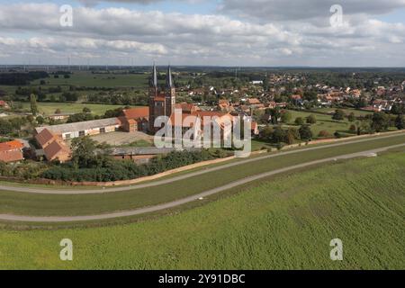 Monastère de Jerichow, considéré comme le plus ancien bâtiment en briques dans le nord de l'Allemagne, situé sur la route romane, collégiale de Sainte-Marie et Saint-Nich Banque D'Images