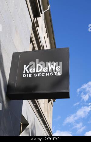 Logo de KaDeWe, Kaufhaus des Westens, grands magasins traditionnels à Berlin, Berlin, Allemagne, Europe Banque D'Images