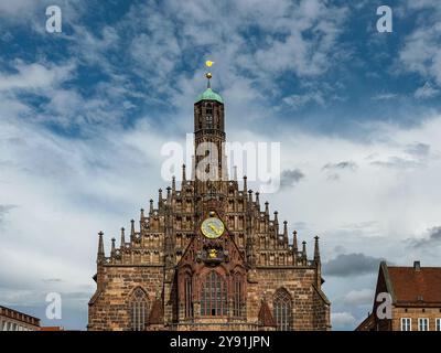 Église Frauenkirche ou église notre-Dame sur la place principale Hauptmarkt dans la vieille ville de Nuremberg. Nuremberg est la deuxième plus grande ville de l'État de Bavière à GE Banque D'Images