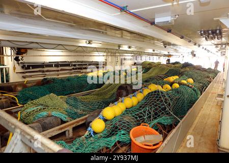 Filets de pêche dans le complexe du filet à bord du Kirkella. Le Kirkella est un chalutier congélateur britannique de morue et d'églefin basé à Kingston upon Hull, en Angleterre. Banque D'Images