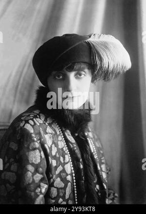 Anna, comtesse Mathieu de Noailles (Anna Elisabeth Bibesco-Bassaraba de Brancovan) est une écrivaine française d'origine roumaine et grecque de -1922 Banque D'Images