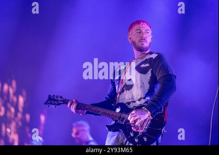 27 juin 2024 : Zacky Vengeance se produit avec Avenged Sevenfold au festival Hellfest Open Air à Clisson Banque D'Images