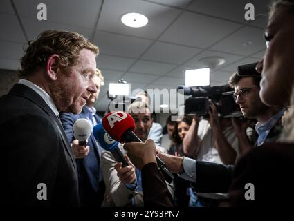 La Haye, pays-Bas. 08 octobre 2024. LA HAYE - David van Weel, ministre de la Justice et de la sécurité, suite à sa réponse à l'heure des questions hebdomadaires à la Chambre des représentants. ANP REMKO DE WAAL netherlands Out - belgique Out Credit : ANP/Alamy Live News Banque D'Images