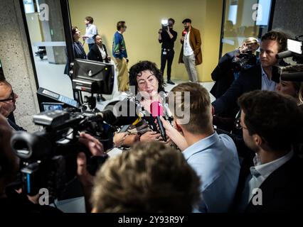 La Haye, pays-Bas. 08 octobre 2024. LA HAYE - Caroline van der Plas (BBB) à son arrivée pour l'heure des questions hebdomadaires à la Chambre des représentants. ANP REMKO DE WAAL netherlands Out - belgique Out Credit : ANP/Alamy Live News Banque D'Images