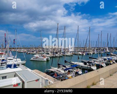 Port Olimpic Marina, Barcelone, Catalogne, Espagne, Europe Banque D'Images