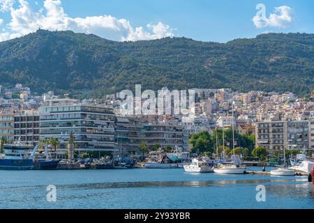 Vue de la ville depuis le port de Kavala, Dimos Kavalas, Macédoine orientale et Thrace, Golfe de Thasos, Golfe de Kavala, mer de Thrace, Grèce, Europe Banque D'Images