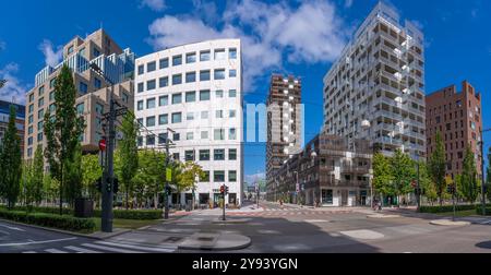 Vue de l'architecture contemporaine dans la zone Code-barres par une journée ensoleillée, Oslo, Norvège, Scandinavie, Europe Banque D'Images