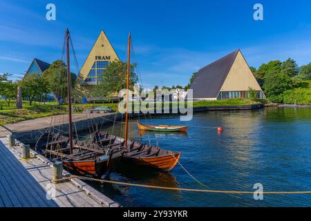 Vue du musée Fram et des bateaux en bois, Bygdoynesveien, Oslo, Norvège, Scandinavie, Europe Banque D'Images