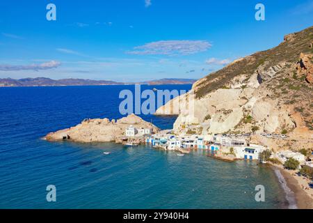 Village de Firopotamos, vue en grand angle, Firopotamos, île de Milos, îles Cyclades, îles grecques, Grèce, Europe Banque D'Images