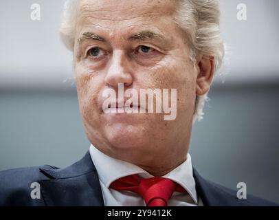 La Haye, pays-Bas. 08 octobre 2024. LA HAYE - Geert Wilders (PVV) dans la salle plénière pour l'heure hebdomadaire des questions à la Chambre des représentants. ANP REMKO DE WAAL netherlands Out - belgique Out Credit : ANP/Alamy Live News Banque D'Images