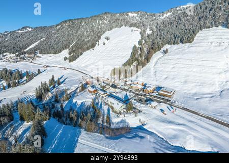 Fantastique journée d'hiver dans le parc naturel de Nagelfluhkette près de Balderschwang dans le Haut-Allgäu Banque D'Images