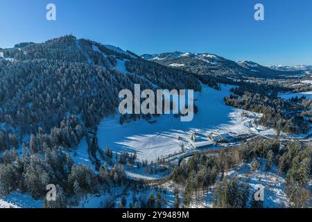 Fantastique journée d'hiver dans le parc naturel de Nagelfluhkette près de Balderschwang dans le Haut-Allgäu Banque D'Images