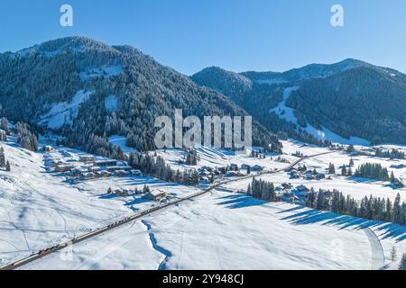 Fantastique journée d'hiver dans le parc naturel de Nagelfluhkette près de Balderschwang dans le Haut-Allgäu Banque D'Images