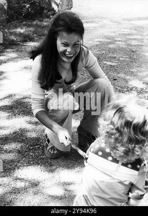 Anni '70 Archivio Storico Olycom/LaPresse Maria Beatrice di Savoia (Roma, 2 febbraio 1943) è una principessa italiana. È la quarta figlia dell'ultimo re d'Italia Umberto II e della regina Maria José. Nella Foto : Maria Béatrice di Savoia sur la photo : Maria Béatrice de Savoie crédit : LaPresse/Alamy Live News Banque D'Images