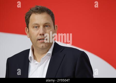 Lars Klingbeil, Parteivorsitzender der SPD, Deutschland, Berlin, Pressekonferenz : SPD stellt neuen Generalsekretär Matthias Miersch vor *** Lars Klingbeil, Président du Parti SPD, Allemagne, Berlin, Conférence de presse SPD présente le nouveau Secrétaire général Matthias Miersch Banque D'Images