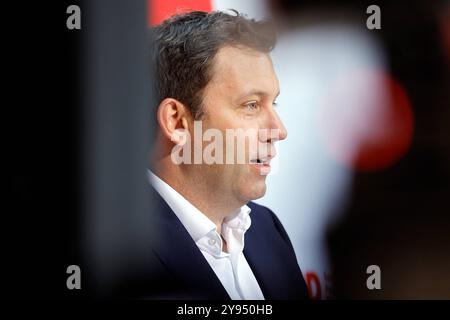 Lars Klingbeil, Parteivorsitzender der SPD, Deutschland, Berlin, Pressekonferenz : SPD stellt neuen Generalsekretär Matthias Miersch vor *** Lars Klingbeil, Président du Parti SPD, Allemagne, Berlin, Conférence de presse SPD présente le nouveau Secrétaire général Matthias Miersch Banque D'Images