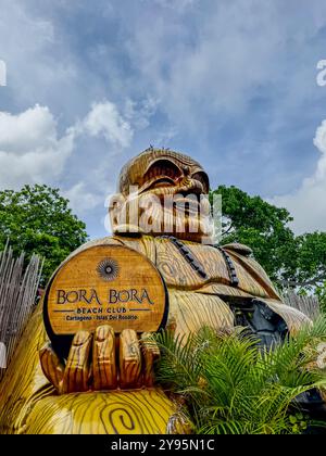 Vue aérienne de la belle île de Bora Bora et de l'île de Rosario eaux turquoise, Resorts et yachts à Carthagène. Banque D'Images
