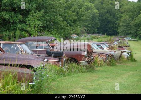 Corder, Missouri - Lorenz Service and Salvage, une jonque pour les voitures anciennes et anciennes. Banque D'Images