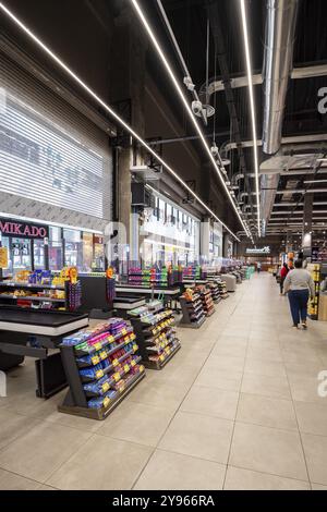 Gagnants supermarché, 30 caisses, Tribeca Mall, centre commercial, énorme, gigantesque, moderne, Océan Indien, île Maurice, Afrique Banque D'Images