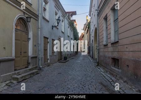 Une vue sur la rue dans la vieille ville de Tallinn Banque D'Images