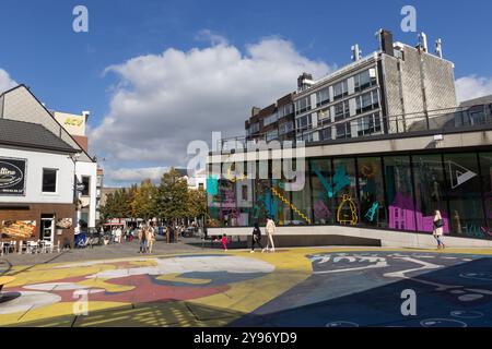 AALST, BELGIQUE, 4 OCTOBRE 2024 : vue sur la place du marché Hop et l'office du tourisme à Aalst. Aalst est une ville en Flandre orientale, avec un p Banque D'Images