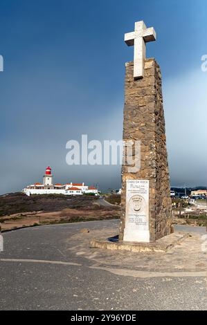 Cabo da Roca, Portugal - 9 septembre 2024 : Monument déclarant Cabo da Roca comme l'étendue la plus occidentale de l'Europe continentale Banque D'Images