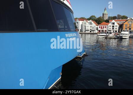 Bateaux amarrés dans le port de Stavanger, Norvège. Banque D'Images