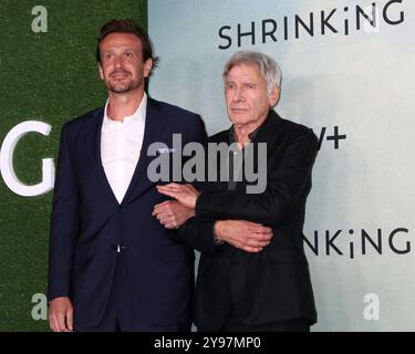 Octobre 8, 2024, CA, USA : LOS ANGELES - OCT 8 : Jason Segel, Harrison Ford à la première de la saison 2 au Pacific Design Center le 8 octobre 2024 à , CA (crédit image : © Kay Blake/ZUMA Press Wire) USAGE ÉDITORIAL SEULEMENT! Non destiné à UN USAGE commercial ! Banque D'Images