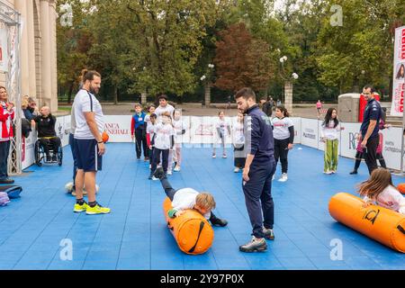 Milan, Italie. 09 octobre 2024. Un campione per amico in Piazza Sempione evento sportivo con sindaco Giuseppe Sala (Carlo Cozzoli crédit : LaPresse/Alamy Live News Banque D'Images