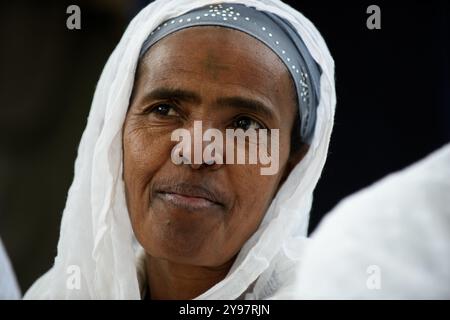 Une femme juive éthiopienne, membre de la communauté juive Beta Israel, lors de la célébration annuelle du SIG à Jérusalem, Israël. Banque D'Images