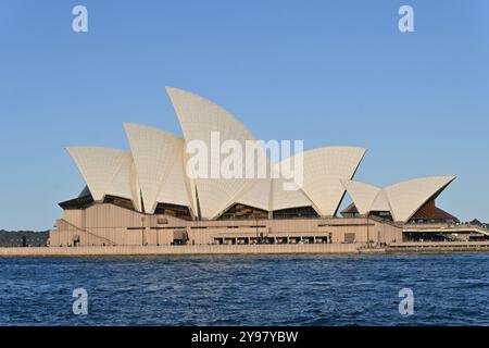 Vue de l'Opéra de Sydney, un centre des arts de la scène multisalles dans le port de Sydney - Nouvelle-Galles du Sud, Australie Banque D'Images