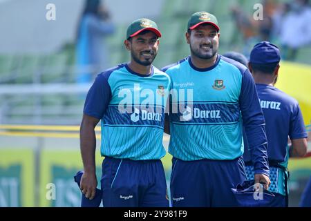 Munim Shahriar (à gauche) et Yasir Ali (à droite) sont deux joueurs de cricket bangladais qui ont fait leurs débuts au cricket international lors du Bangladesh et de l'Afghanista Banque D'Images