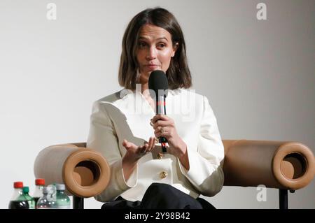 Alicia Vikander beim ZFF Masters Talk auf dem 20. Festival du film de Zurich 2024 im Frame 1. Zürich, 09.10.2024 *** Alicia Vikander au ZFF Masters Talk au 20 Zurich film Festival 2024 in Frame 1 Zurich, 09 10 2024 Foto:XA.xBuggex/xFuturexImagex vikander 4005 Banque D'Images