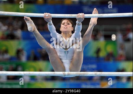 Pechino, Cina. 15 août 2008. © Giorgio Perottino/LaPresse Pechino, Cina - 15-08-2008 Sport, ginnastica artistica XXIX Giochi Olimpici di Pechino 2008. Ginnastica artistica. Finale femminile indviduale allround. Nella foto : Vanessa Ferrari (ITA). © Giorgio Perottino/LaPresse Beijing, Chine - 15-08-2008 Sport, gymnastique XXIXes Jeux Olympiques de Beijing 2008. Gymnastique. Finale individuelle complète pour femme. Sur la photo : Vanessa Ferrari (ITA). Crédit : LaPresse/Alamy Live News Banque D'Images