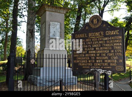 Tombe du légendaire explorateur américain et pionnier Daniel Boone dans le cimetière de Frankfort à Frankfort, Kentucky. Banque D'Images