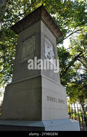 Tombe du légendaire explorateur et pionnier américain Daniel Boone et de sa femme Rebecca dans le cimetière de Frankfort à Frankfort, Kentucky. Banque D'Images