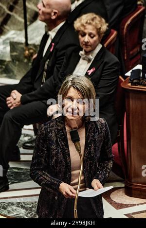 Antonin Burat / le Pictorium - séance des questions au gouvernement du 8 octobre 2024 à l'Assemblée nationale française - 08/10/2024 - France / Paris - la ministre de l'éducation nationale Anne Genetet répond aux députés lors de la séance des questions au gouvernement du 8 octobre 2024 à l'Assemblée nationale française. Banque D'Images