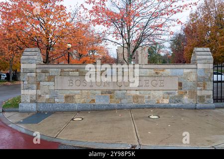 Boston College signe est vu sur le campus de Chestnut Hill, Massachusetts, États-Unis Banque D'Images