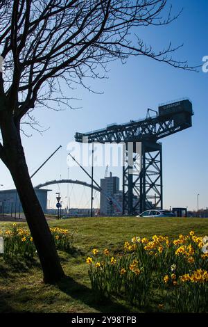 La grue Finnieston, achevée en 1932, est la dernière grue géante à cantilever construite sur la rivière Clyde, Glasgow, Écosse Banque D'Images
