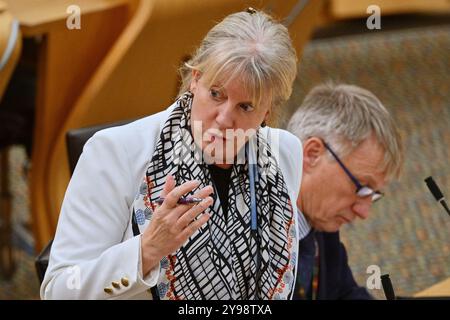 Édimbourg Écosse, Royaume-Uni 09 octobre 2024. Shona Robison, secrétaire du Cabinet aux finances et aux collectivités locales, au Parlement écossais pour le débat du Parti vert écossais sur les priorités budgétaires 2025-26. crédit sst/alamy live news Banque D'Images