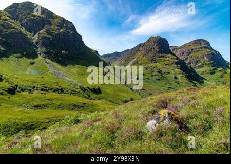 The Three Sisters, Glencoe, Highlands, Écosse, Royaume-Uni. Trois crêtes sur la montagne Bidean Nam Bian. Banque D'Images