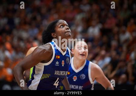 Nadia Fingall de Valence basket lors de la saison régulière Euroleague féminine Round 1 à Pabellon Fuente de San Luis (Valence ). Score final : Valencia Banque D'Images