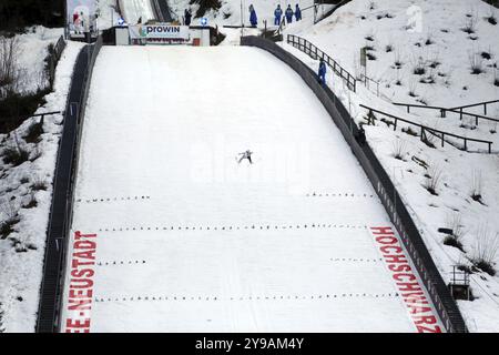 Titisee-Neustadt accueillera à nouveau trois épreuves de saut à ski de la Coupe du monde FIS sur la grande Hochfirstschanze à Titisee-Neustadt du 13 au 15 décembre Banque D'Images