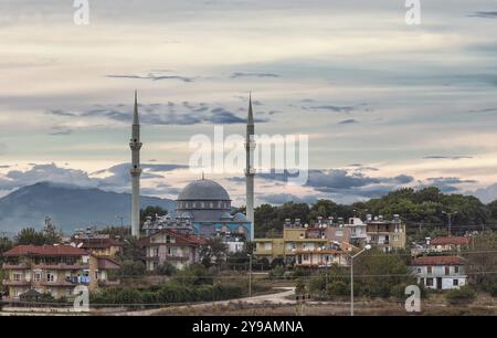 Une très petite ancienne mosquée dans un village en Turquie Banque D'Images