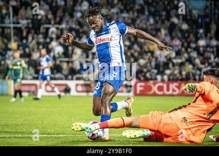 Odense, Danemark. 04 octobre 2024. Don Deedson Louicius (10 ans) d'Odense BK vu lors du match NordicBet Liga entre Odense BK et HB Koge au nature Energy Park à Odense. Banque D'Images